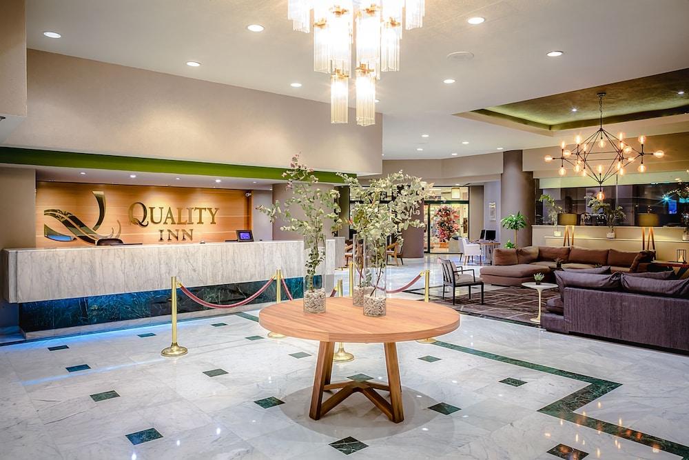 La Joya Pachuca Hotel Buitenkant foto Lobby of Quality Inn